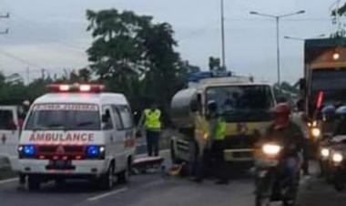 Kecelakaan Antara Truck Tangki vs Sepeda Motor di Jatim, Satu Orang Meninggal.